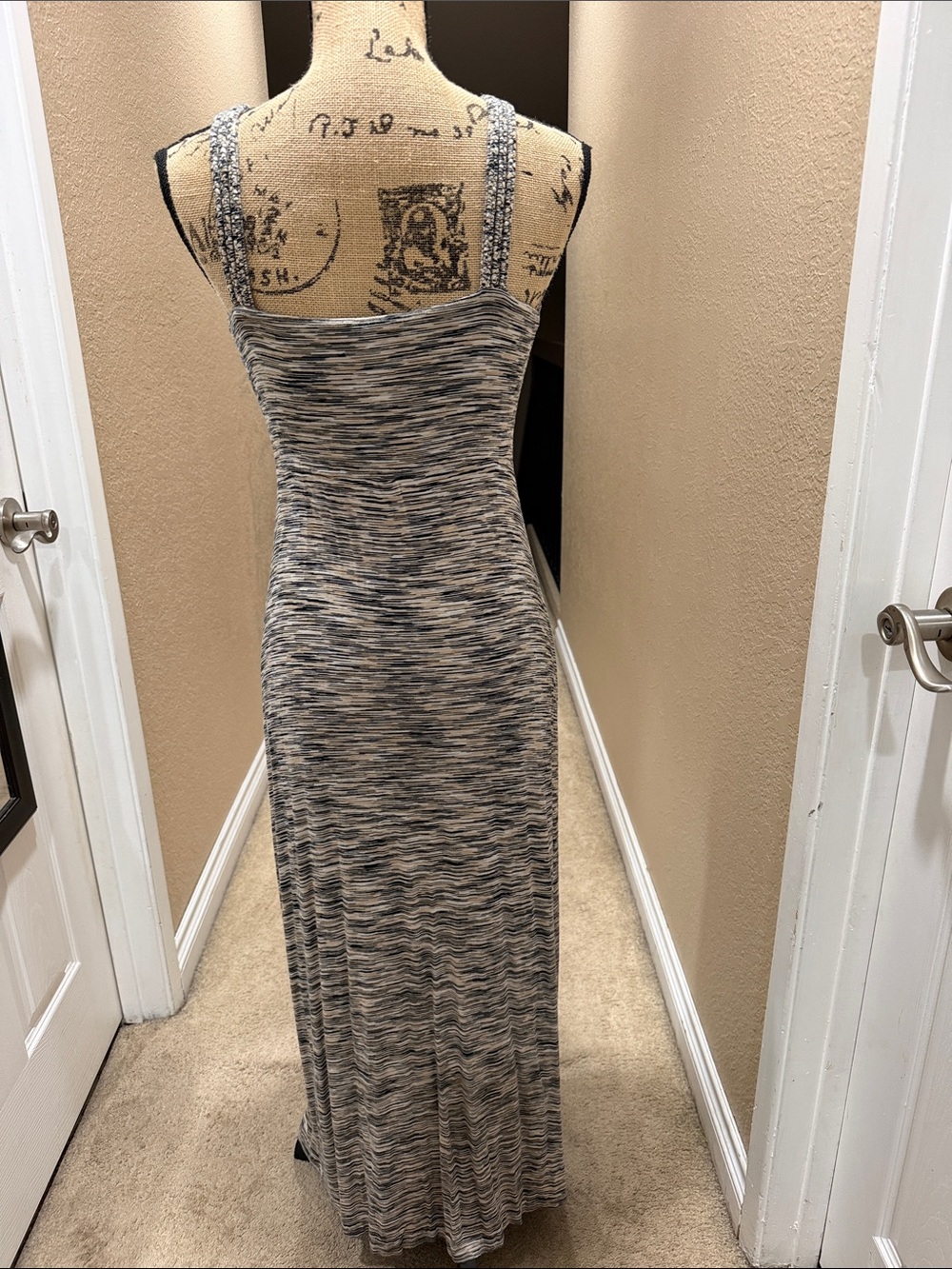 Cable & Gauge Grey Patterned V-Neck Maxi Dress - Picture 5 of 6